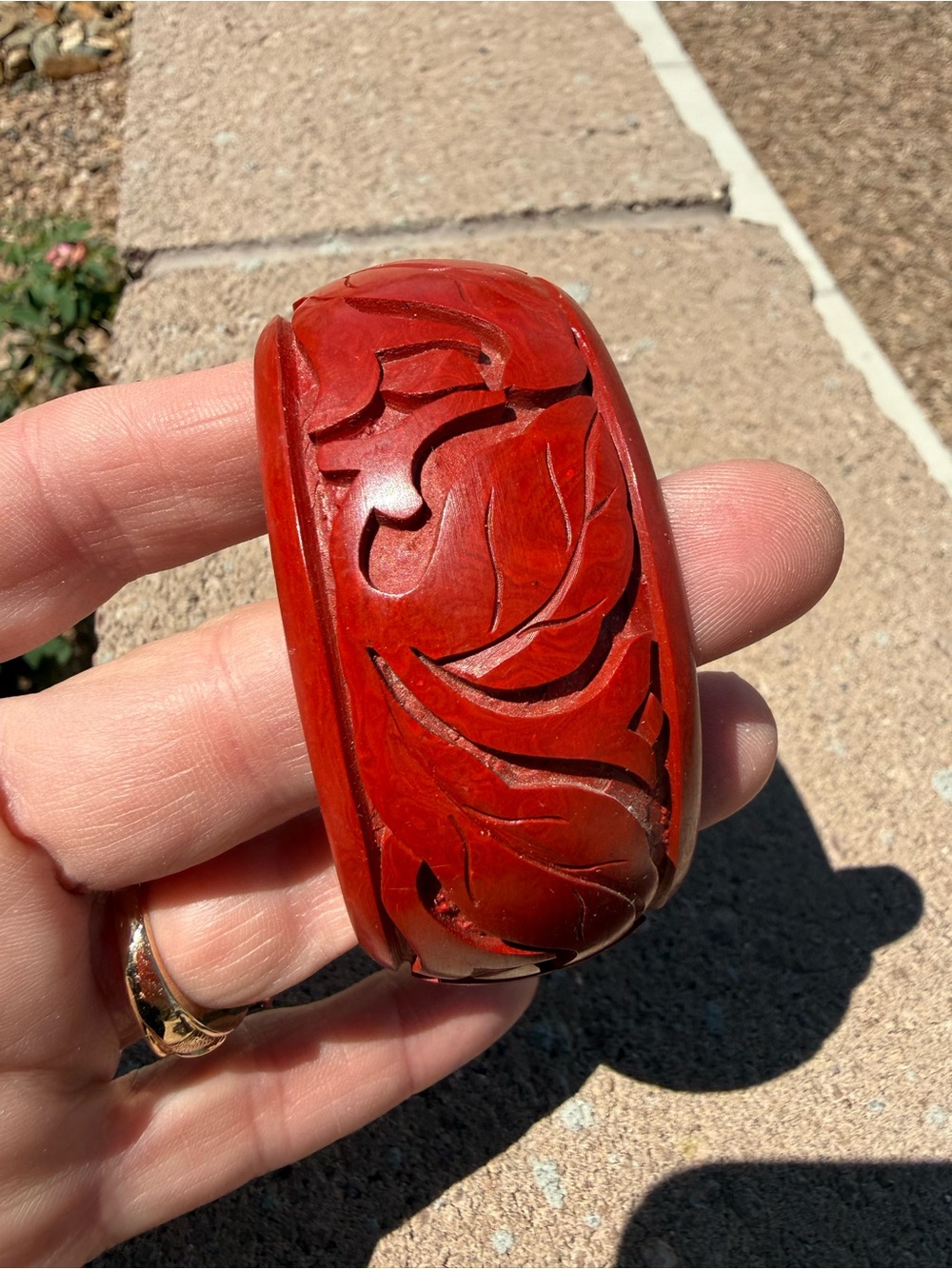Vintage Hand-Carved Cinnabar Lacquer Bangle Bracelet – Intricate Foliate & Leaf